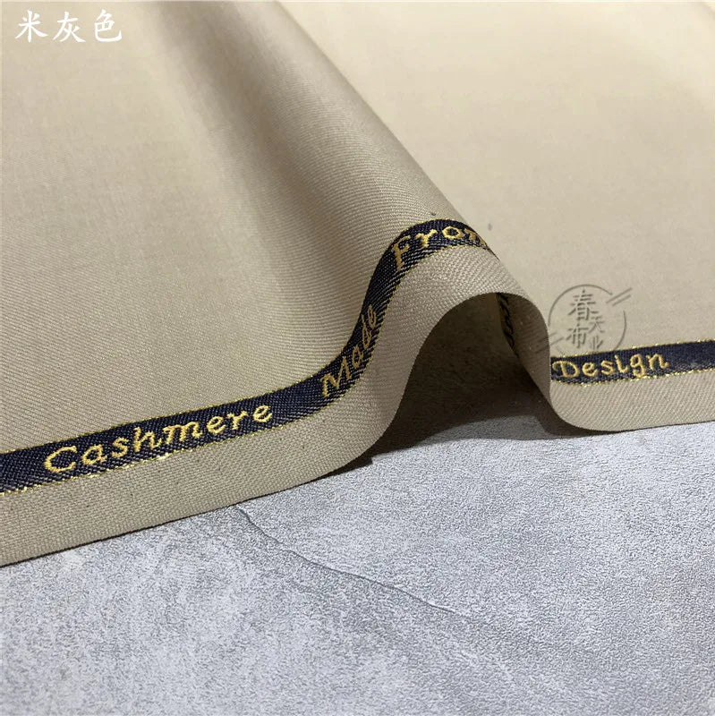 Italienischer Kammgarn-Twill-Stoff – knitterarm – Designeranzüge und Hosenmaterial für Business-Kleidung im Großhandel