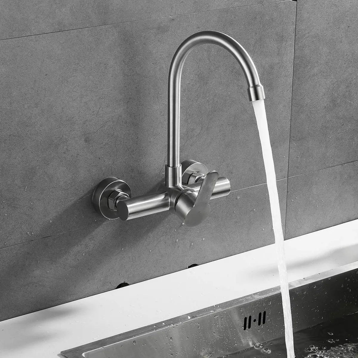 Edelstahl Doppel Loch Wand montiert Kalt- und Warmwasserhahn Balkon Drehbare Küchenarmatur Torneiras De Cozinha Batidora