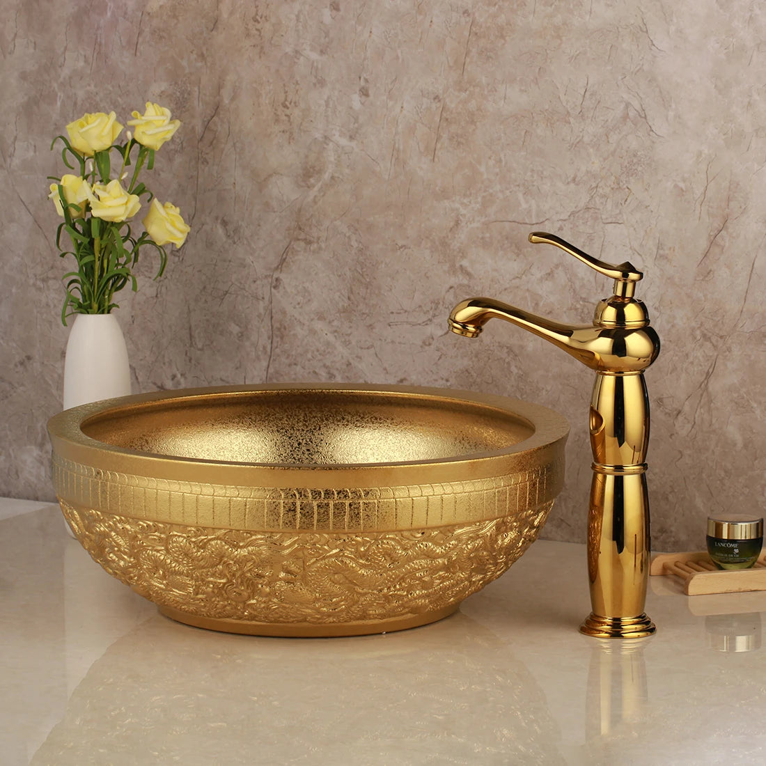 Lavabo de salle de bain KEMAIDI en céramique doré avec robinet Lavabos de salle de bain en porcelaine à poser sur le comptoir Lavabos de luxe pour salles de bain