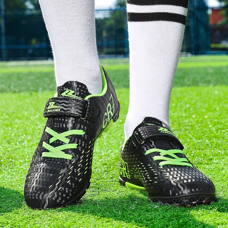 Nouvelles Chaussures de football pour enfants, Chaussures d'entraînement de football d'extérieur pour garçons et filles, Crampons de football à scratch, Baskets de futsal 28-39