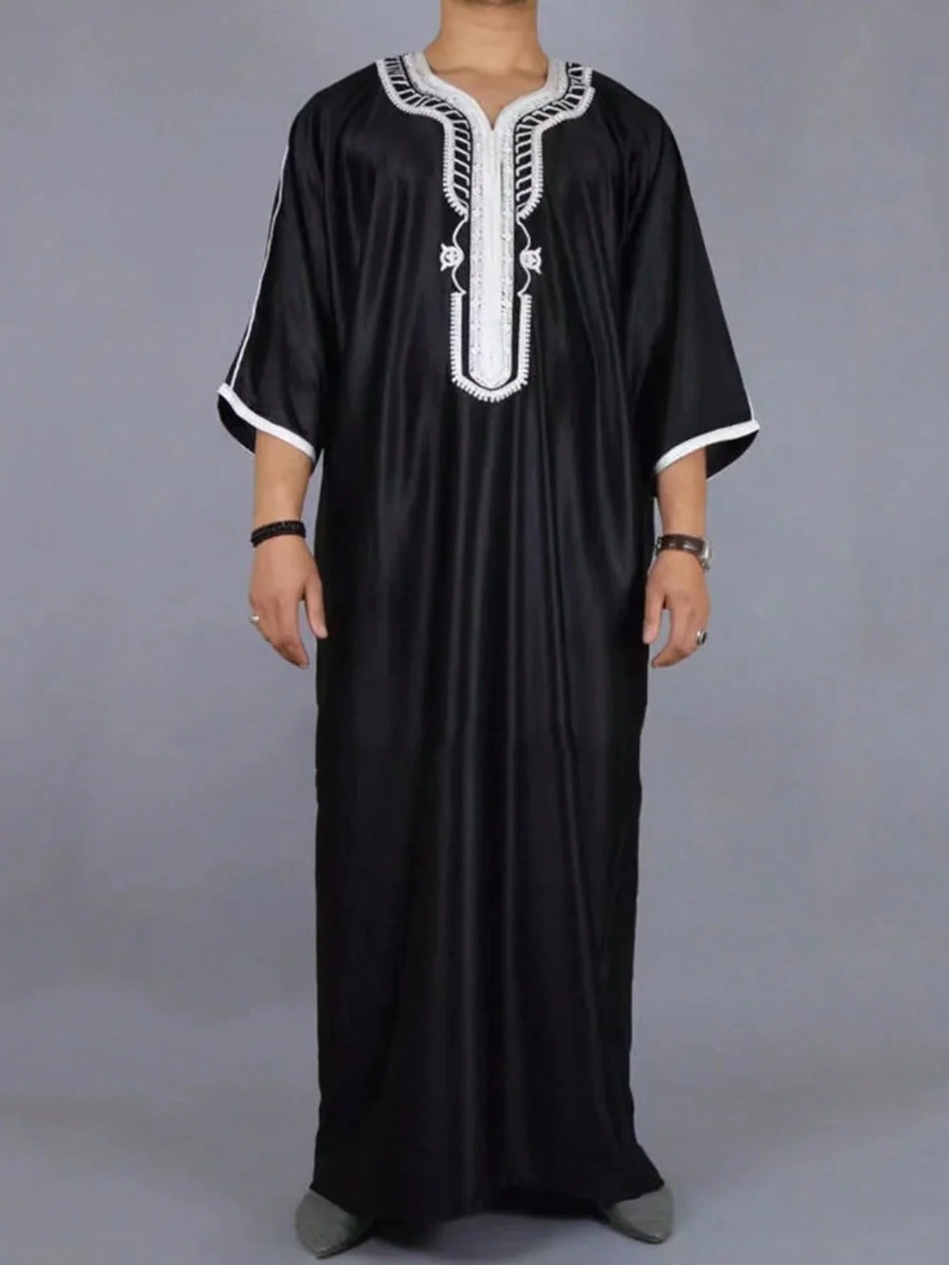 2025 Summer New jubah Muslim Men's Robe Short Sleeve Embroidered Arab Ethnic Style Men's Islamic Clothing