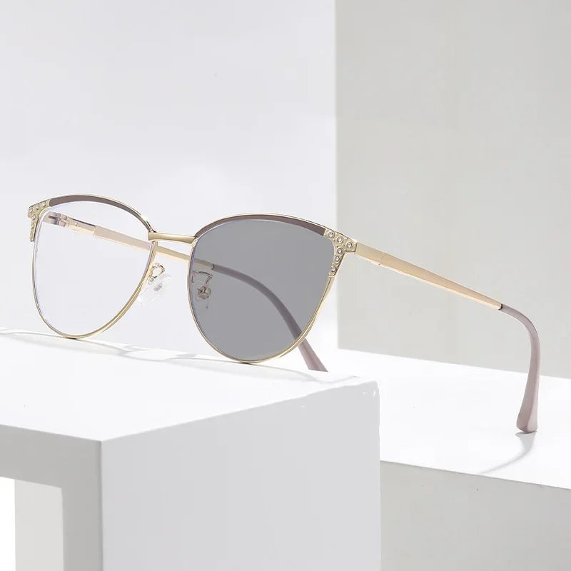 Retro Large Frame Photochromic Myopia Glasses Men's and Women's Anti-Blue Light Fashion Cat Eye Glasses Minus Diopter Eyeglasses