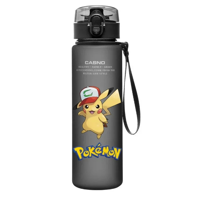 560ML Pokémon Wasserbecher Pikachu Mewtu Gengar Tragbare Plastik-Cartoon-Outdoor-Sport-Großraum-Reise-Wander-Wasserflasche