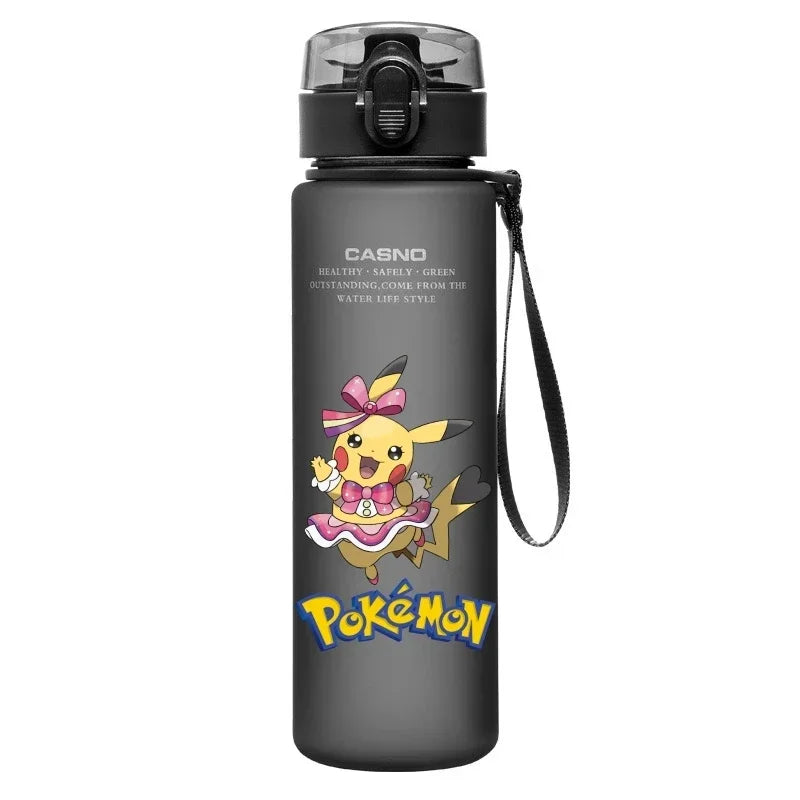 560ML Pokémon Wasserbecher Pikachu Mewtu Gengar Tragbare Plastik-Cartoon-Outdoor-Sport-Großraum-Reise-Wander-Wasserflasche