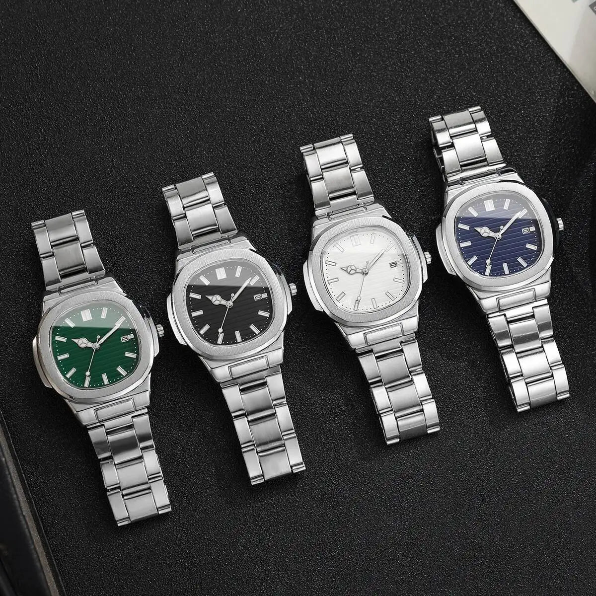 Montre de Luxe pour Homme, Cadran Carré Tendance, Bracelet en Acier Inoxydable, Mouvement à Quartz avec Calendrier (Sans Boîte)