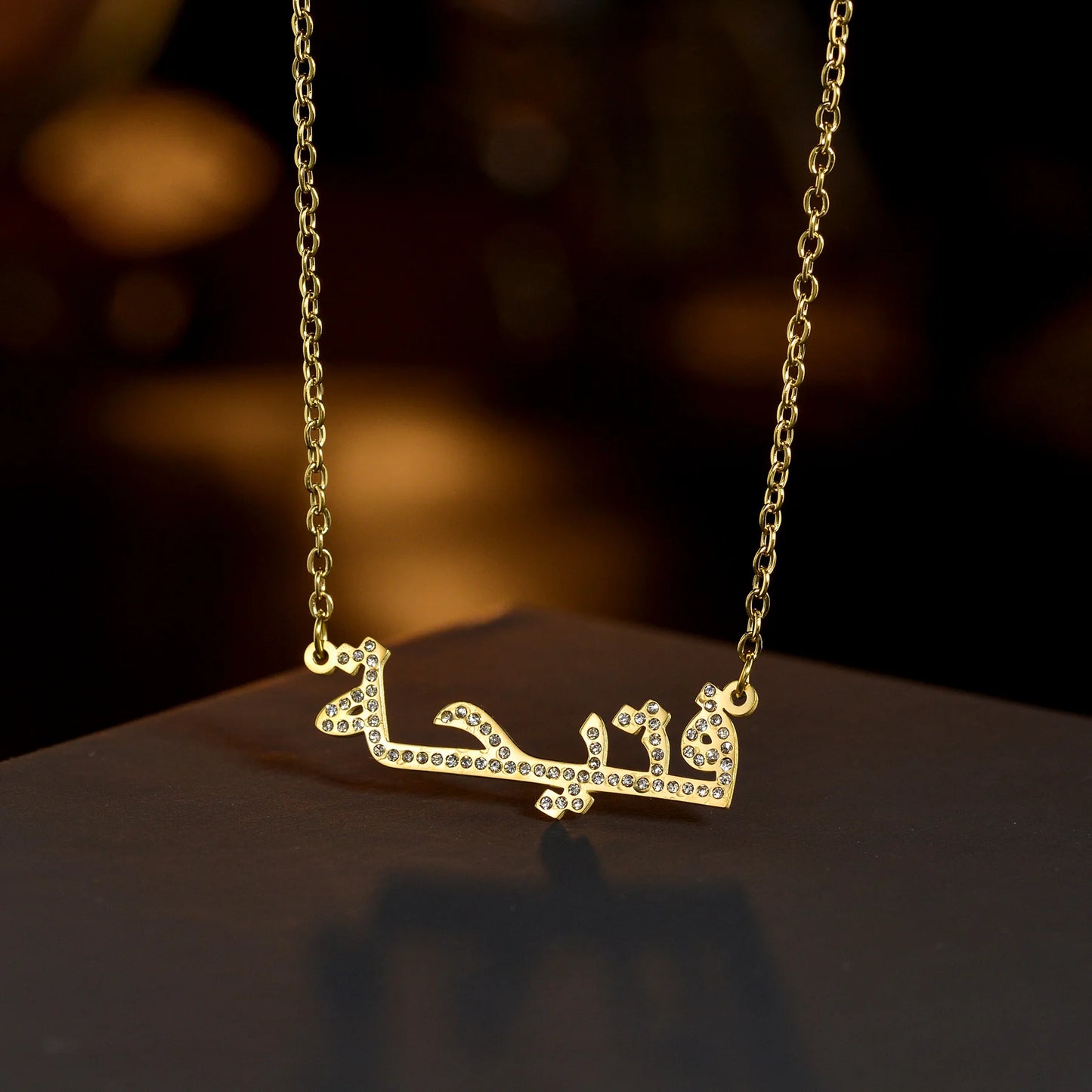 Diamon Collier personnalisé avec nom arabe en acier inoxydable pour femme – Pendentif avec nom zircon pour bébé – Ras du cou – Bijoux islamiques
