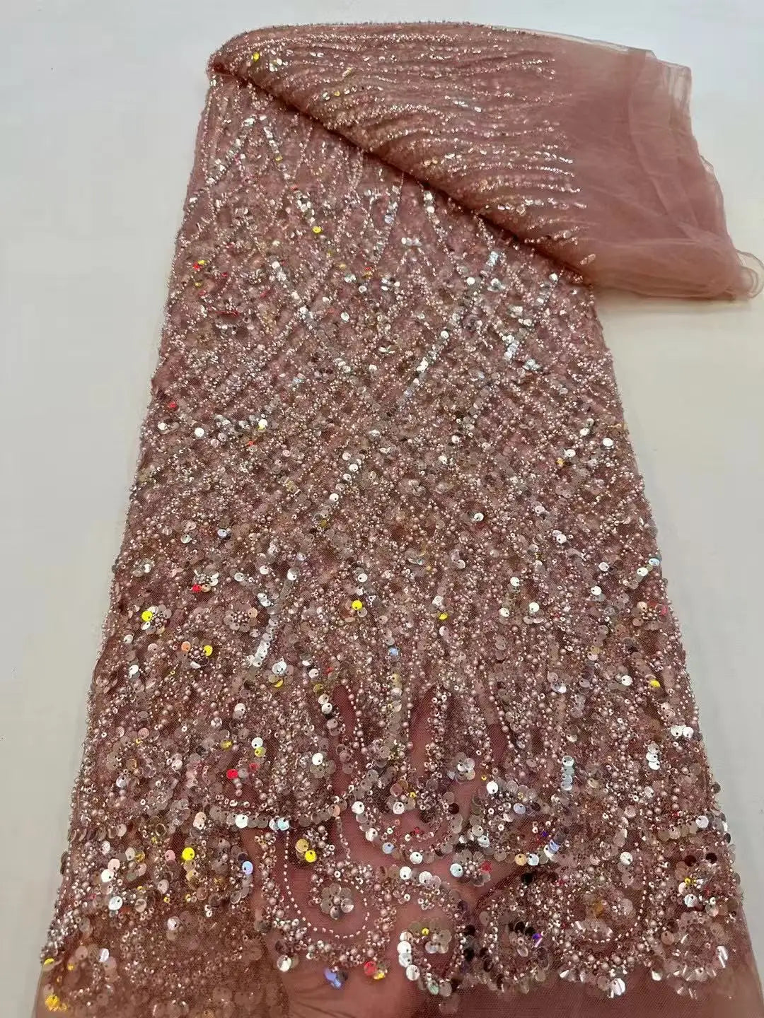 Afrikanische Pailletten-Spitzenstoffe Mode Nigerianische Stickerei Perlen-Tüllspitze Hochwertig zum Nähen von Kleidern Partykleid