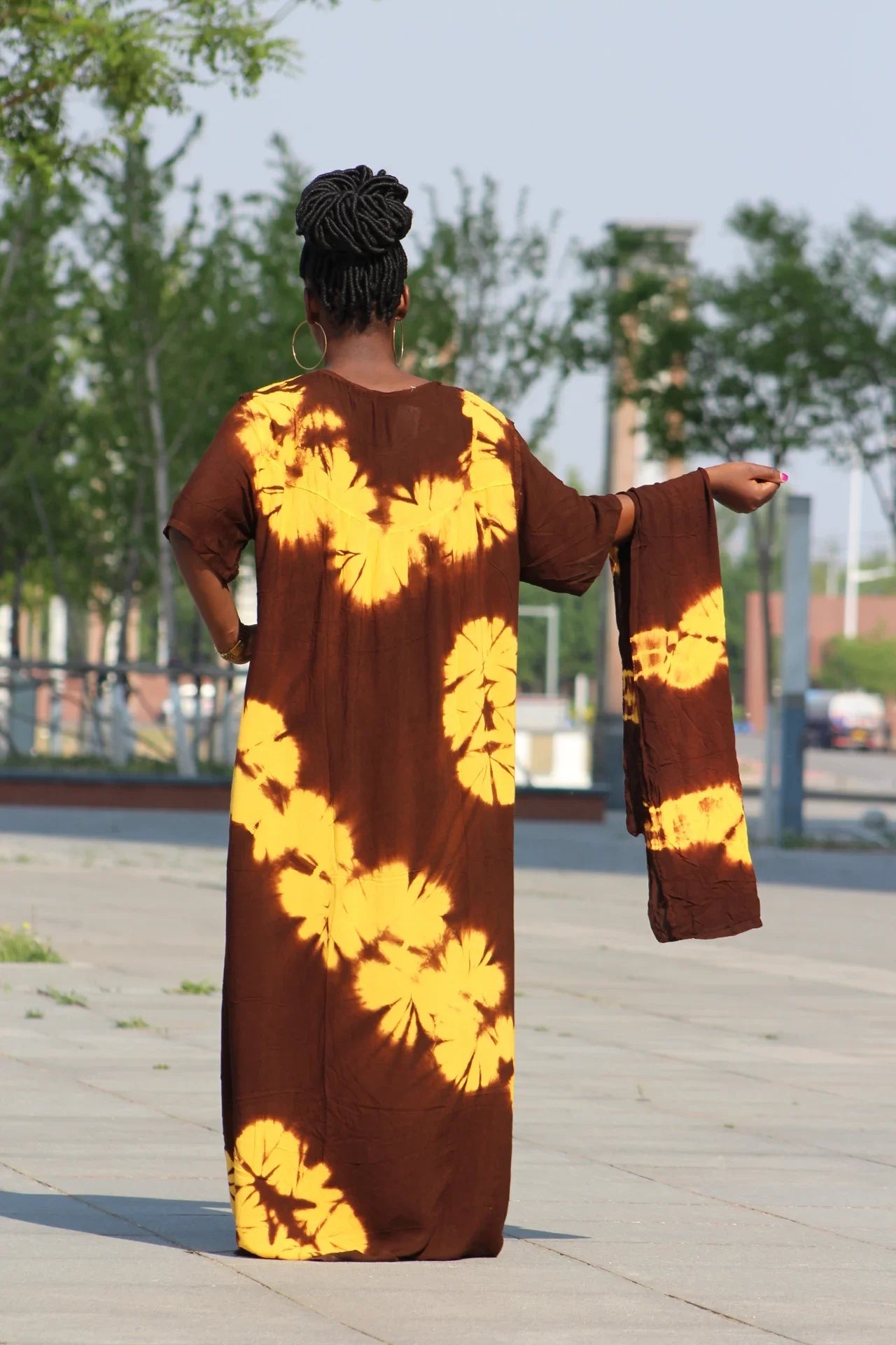 Nouvelle robe musulmane longue ample en pur coton tie-dye avec foulard, broderies scintillantes, respirante et confortable pour l'été 2025