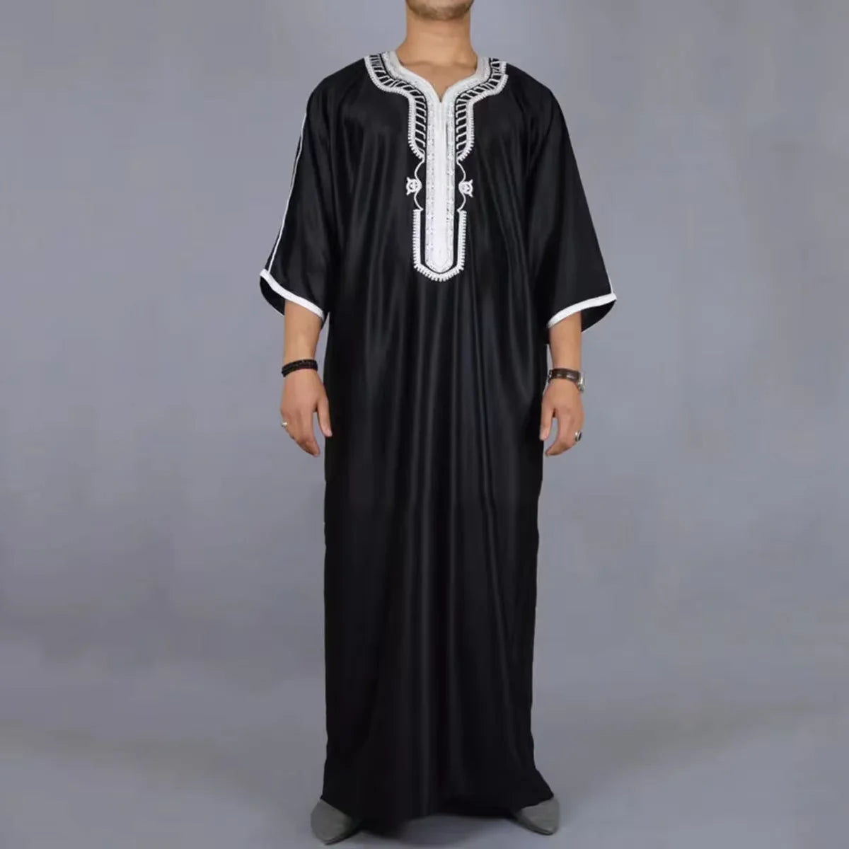 Middle Eastern style Muslim men's robe, multi colored high-end exquisite embroidery men's robe, casual loose robe