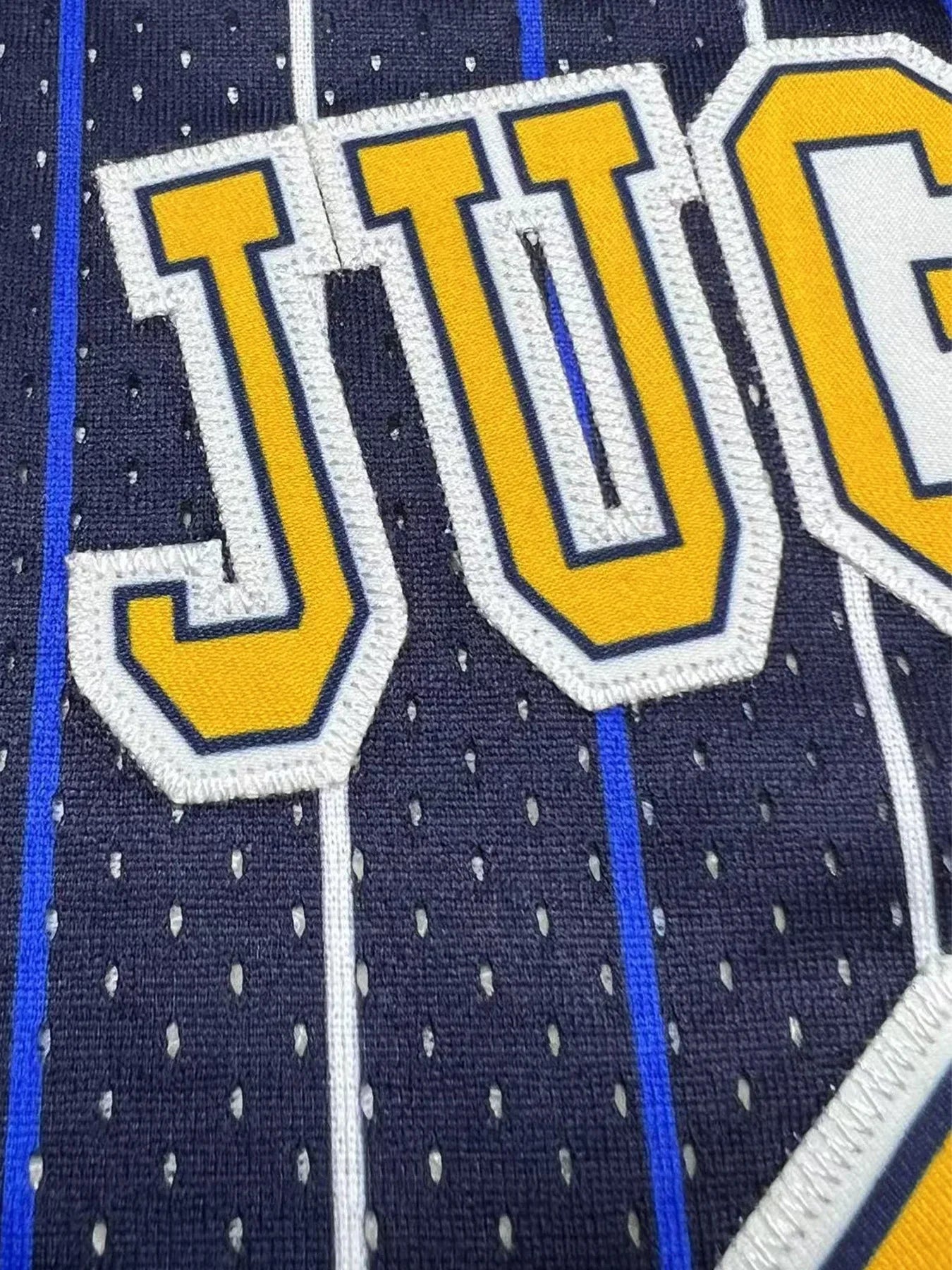 Herren Basketball-Trikot mit Buchstaben- und Zahlenstickerei, locker sitzendes, atmungsaktives, ärmelloses Tanktop mit Rundhalsausschnitt