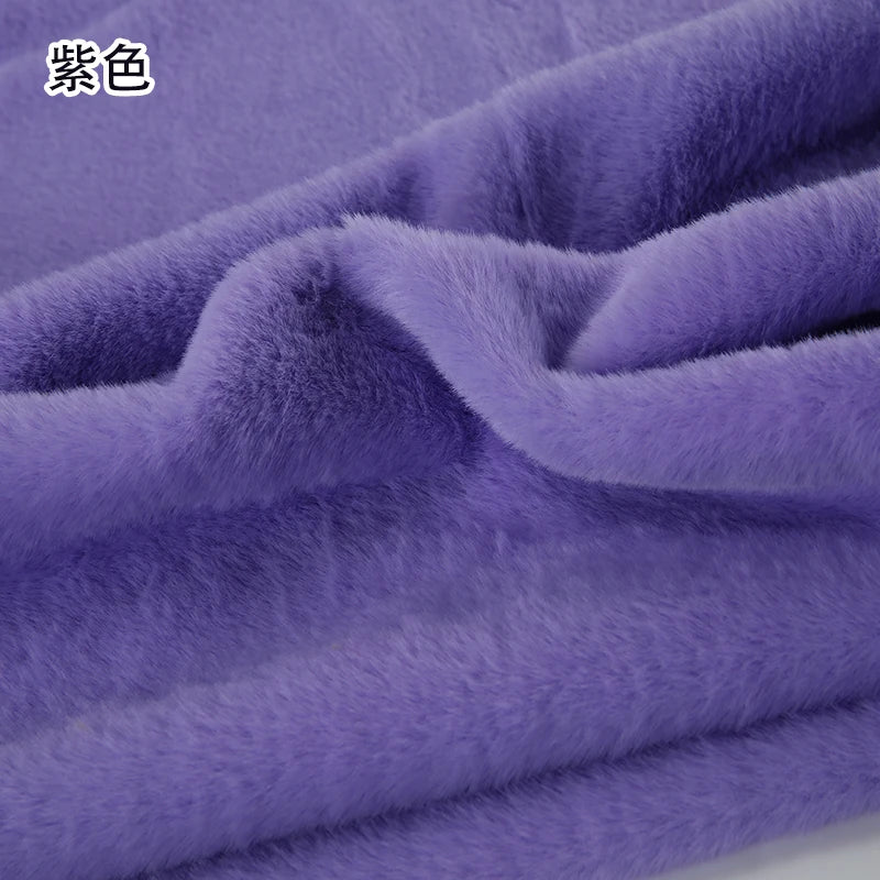 Tissu Peluche Imitation Fourrure de Lapin Loutre Violet 50x50cm 8mm pour Confection de Jouets en Peluche Bricolage, Fond d'Écran, Écharpe, Oreiller
