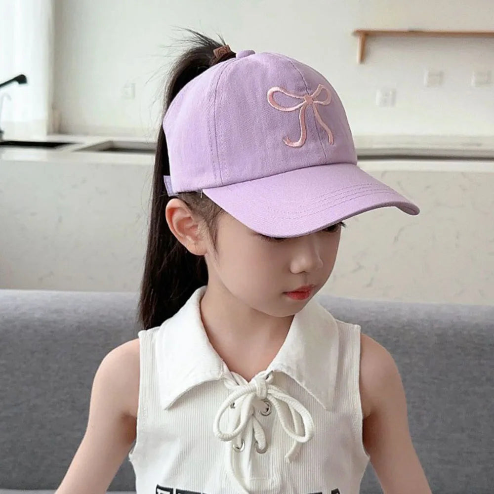 Casquettes de Baseball pour Enfants Garçons Filles Chapeau de Soleil Cœur Creux Amour Chapeaux à Queue de Cheval Haute Casquettes de Baseball Réglables pour Enfants de 4 à 12 Ans
