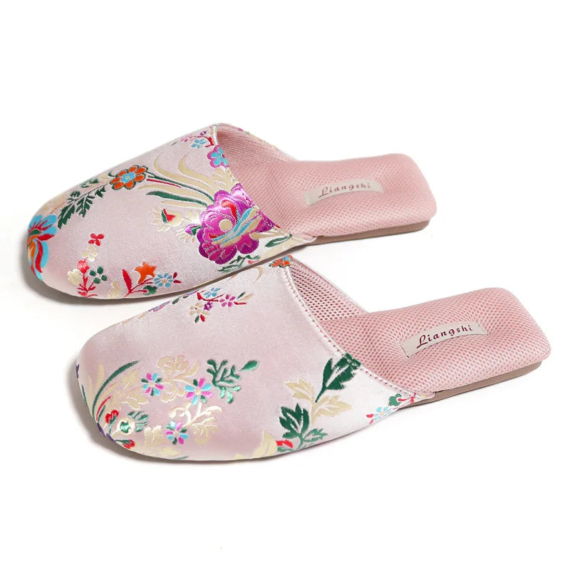 Spring and summer new Chinese embroidered slippers high-end light luxury classic beef tendon bottom home floor drag women