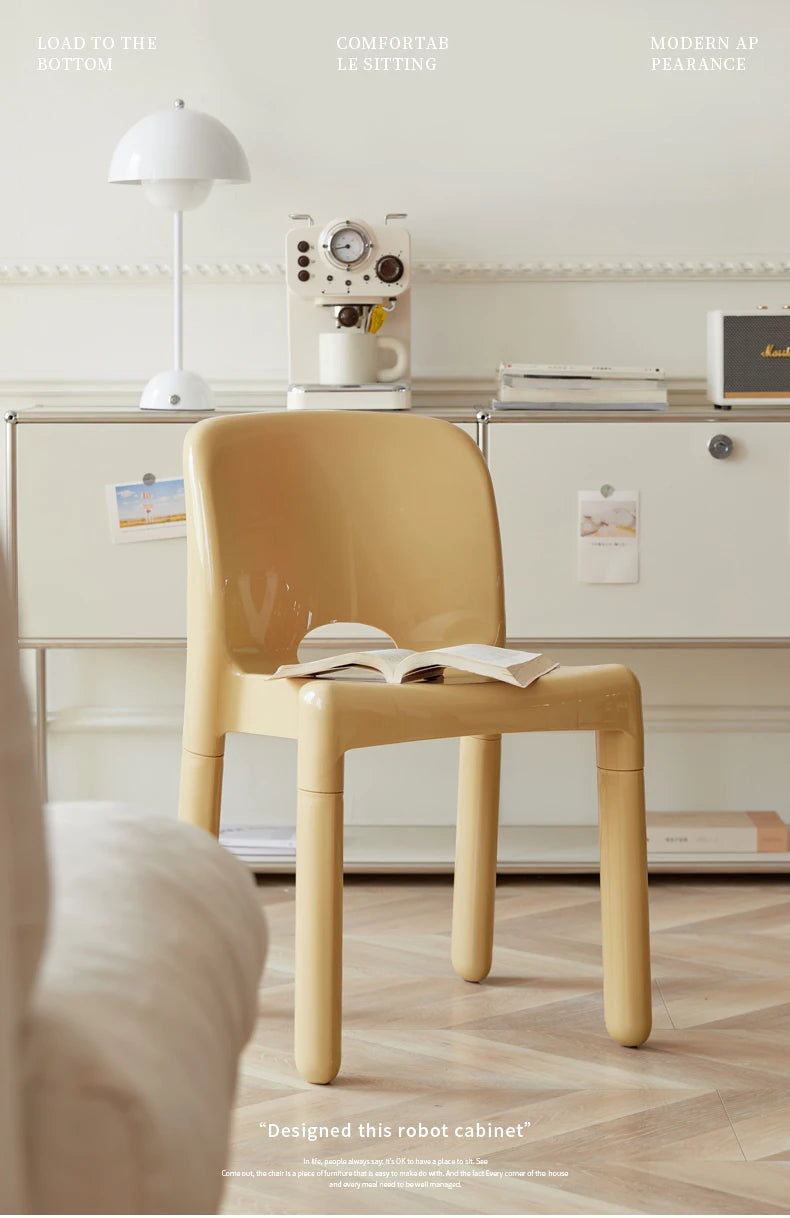Chaise de salle à manger créative haut de gamme de luxe léger, chaise à dossier en plastique de style nordique du milieu du siècle, simple et à la mode