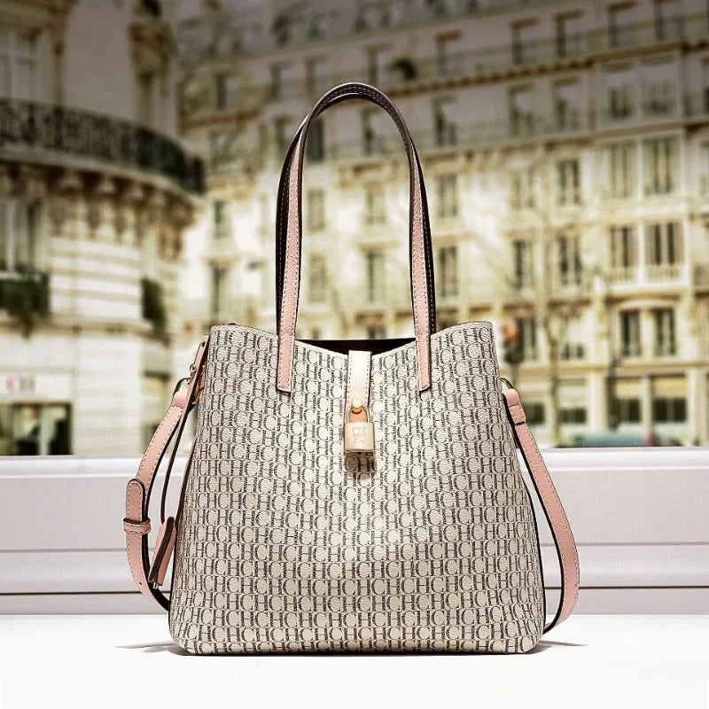 CH Premium Vielseitige Leder Umhängetasche Damen Große Kapazität Alltags Pendler Tasche Buchstabenmuster Design Damen Mode
