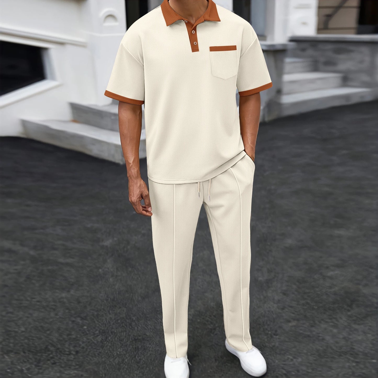 Ensemble deux pièces gaufré pour homme : polo contrasté avec poche poitrine et pantalon long à cordon de serrage, tenues décontractées pour la vie quotidienne.