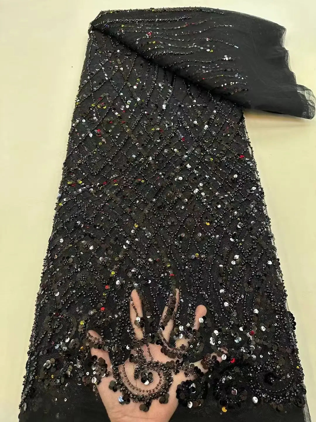 Tissus de dentelle africaine à paillettes Mode broderie nigériane Perles de tulle Tissu de dentelle de haute qualité pour la couture de robes de soirée