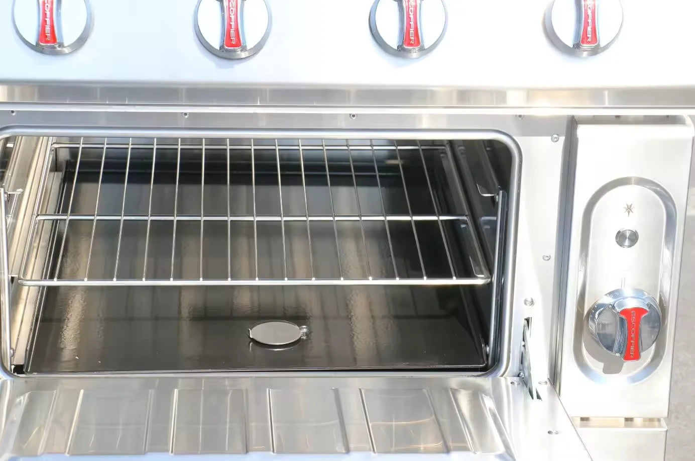 Cuisinière à gaz commerciale avec four, 4/6/8 brûleurs, en acier inoxydable pour restaurant et hôtel