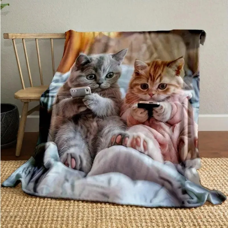 VIKAMA Cartoon Cat Flannel Blanket, Suitable for All Seasons, Soft Cat-patterned Office Nap Blanket and Home Gift Blanket