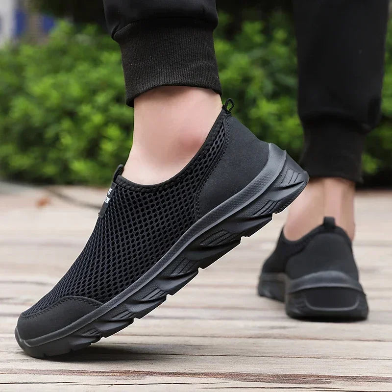 Nouvelles Chaussures de Course pour Hommes Chaussures de Sport Respirantes Légères Tendance Été en Maille Respirante pour Hommes Grandes Tailles 38-47