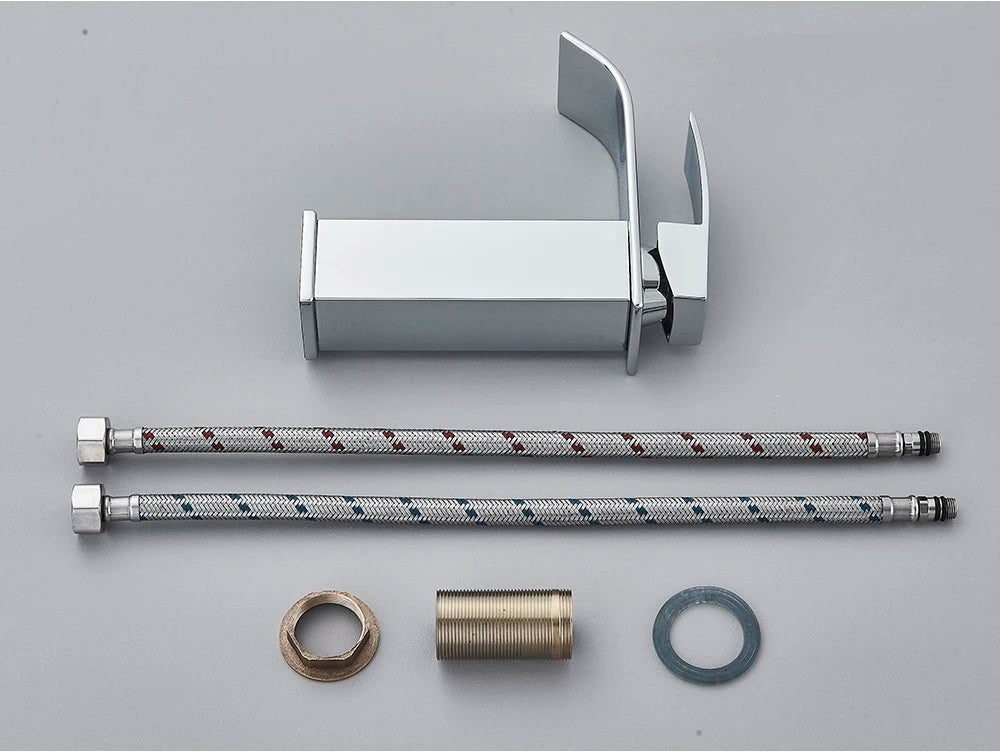 Robinet de Lavabo Doré Brossé, Élégant Robinet Cascade pour Salle de Bain, Mitigeur Monocommande en Laiton à Fixation sur Plan