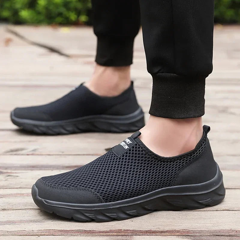 Nouvelles Chaussures de Course pour Hommes Chaussures de Sport Respirantes Légères Tendance Été en Maille Respirante pour Hommes Grandes Tailles 38-47