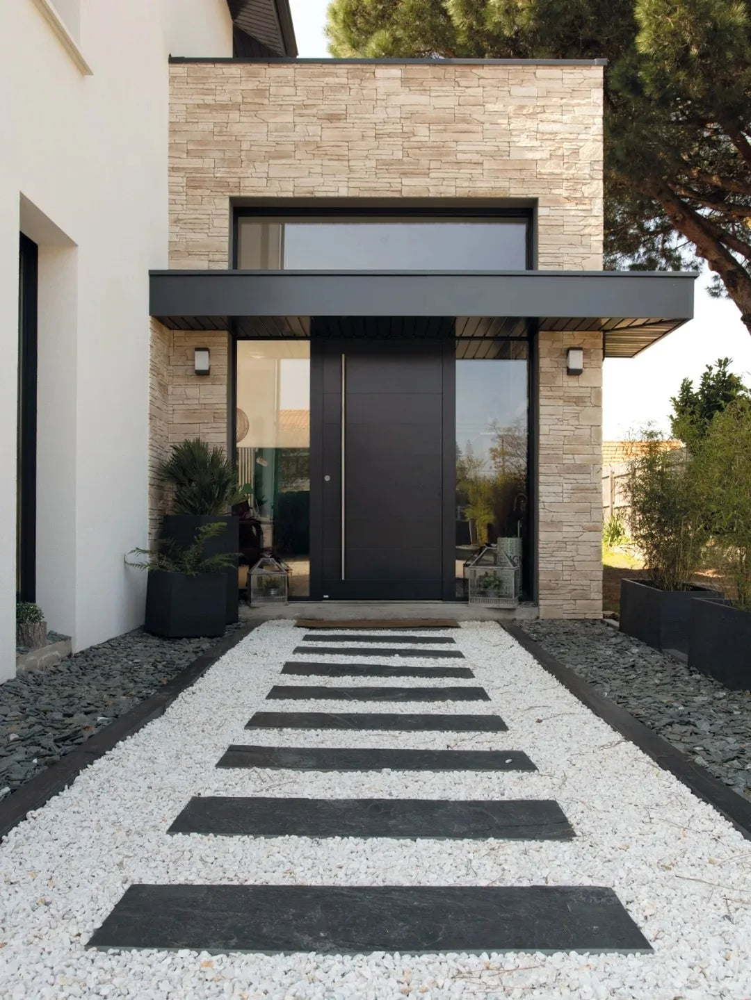 Portes principales prix usine pour la sécurité domestique, portes en aluminium au design moderne avec verre trempé pour villa, porte d'entrée personnalisée