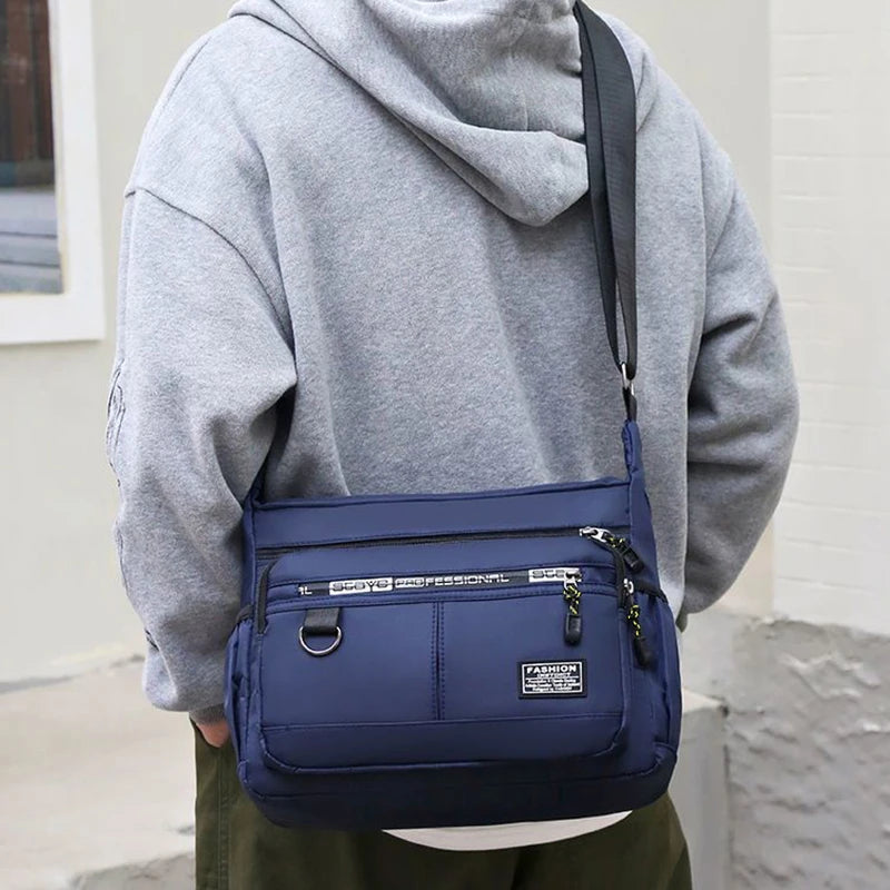 Herren Business Umhängetasche mit mehrlagigen Taschen und verstellbarem Schultergurt für Arbeit und Reisen
