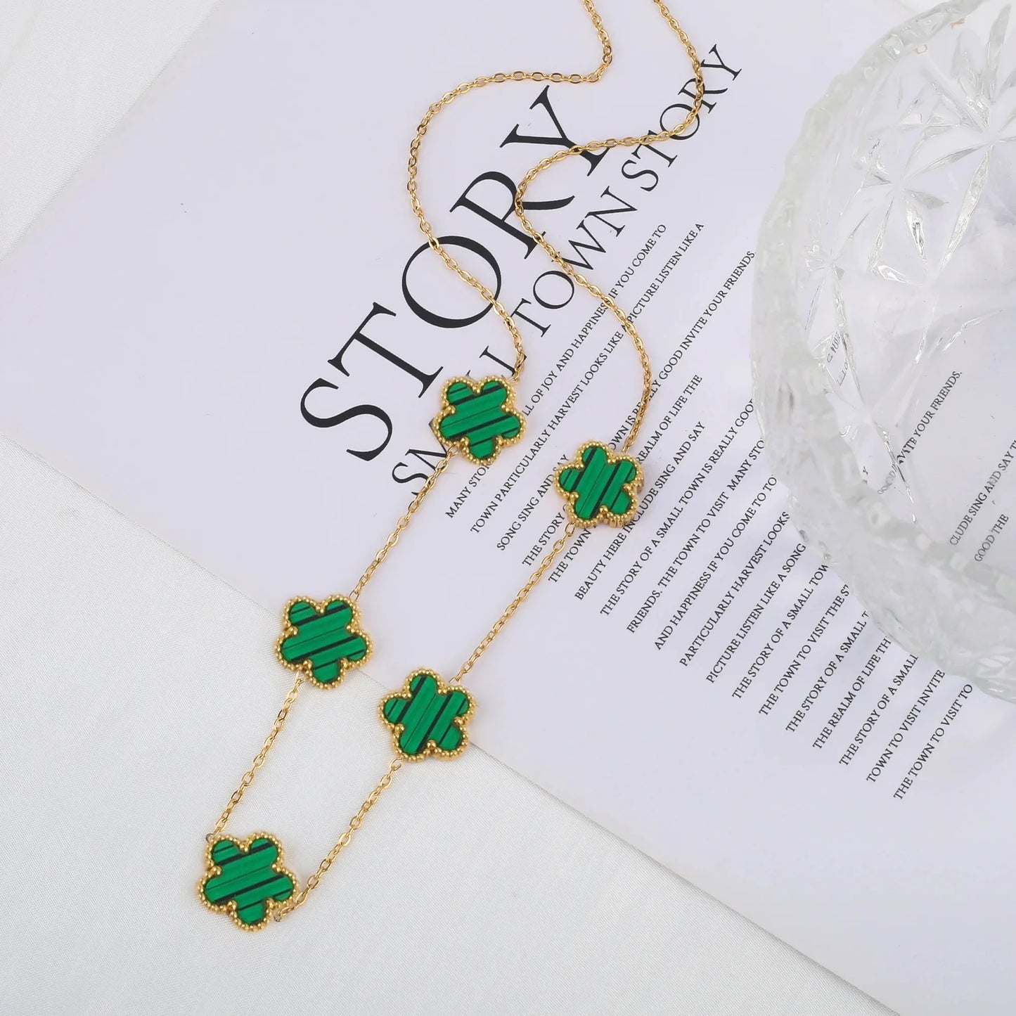 Heiße Schmuckverkäufe Edelstahl Fünfblumen-Halskette Armband Ohrringe Set Damenschmuck mit hohem Anspruch Kleeblatt Schmuck Party