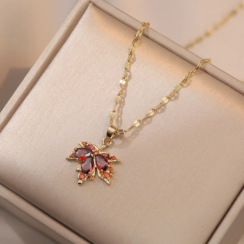 Exquisite Mikro-Inlaid Zirkon Schmetterlings-Quasten-Halskette für Damen Edelstahl Mond Schmetterling Blume Schlüsselbein-Choker-Schmuck