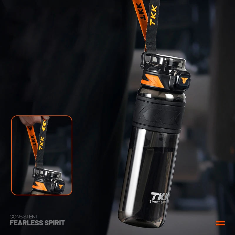TKK 600/800/1000ml Sport-Trinkflasche Tritan BPA-frei Strohhalm Tragbar Auslaufsicher Kunststoff Trinkgeschirr Outdoor Fitness Kanne