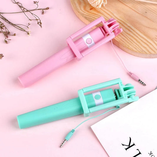 Neuer kabelgebundener Selfie-Stick Pink/Blau/Schwarz Geeignet für Typ-C-Stecker Schrumpfung 18cm Ausdehnung 74cm Mini Tragbarer Selfie-Stick