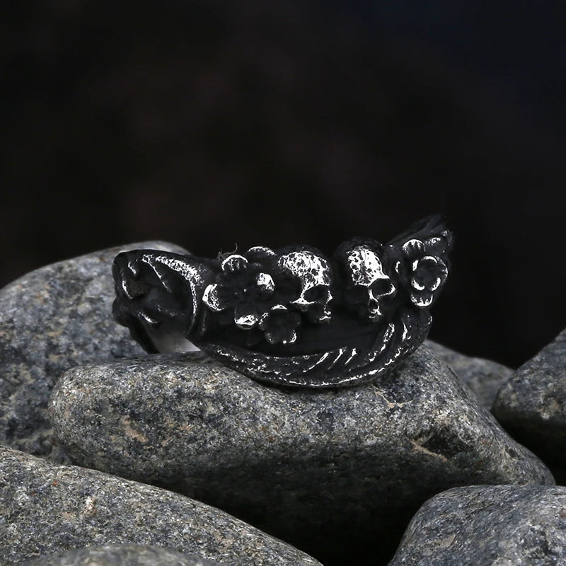 Livraison gratuite Bague homme en acier inoxydable 316L motif crâne avec zircon rouge Bijoux amulettes Cadeau pour petit ami style Punk Rock Vintage 2023 Nouveauté