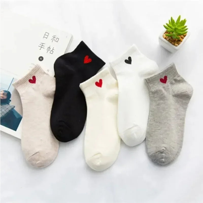 Frühling und Herbst Liebesherz MusterDamen Socken Lässige Sportsocken Kurze Bootssocken Süße reine Baumwolle Knöchelsocken Harajuku