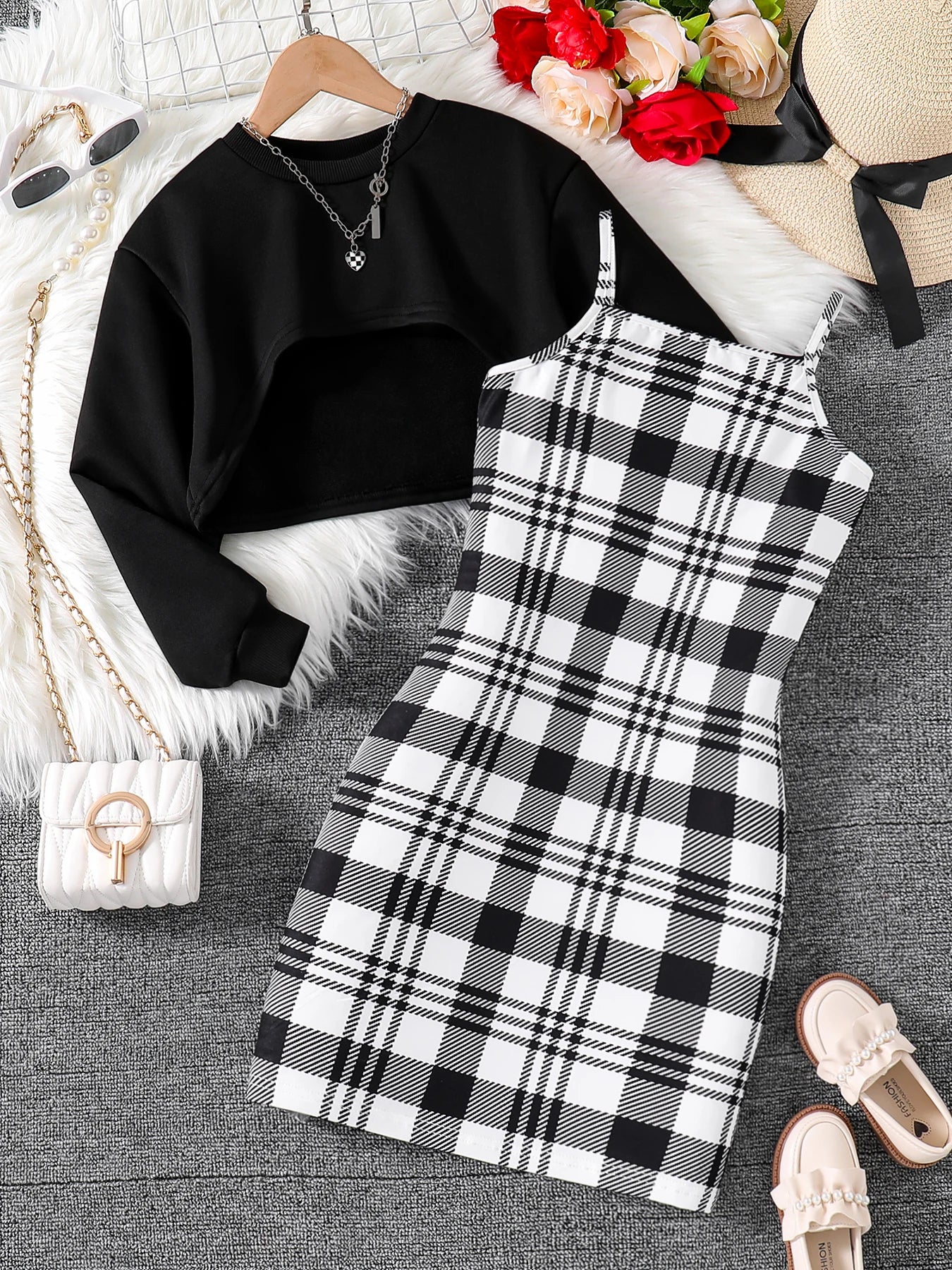 Frühlings- und Herbst-Mädchen niedlicher modischer lässiger 2-Teiler für draußen: Rundhals-Langarmshirt + ärmelloses kariertes Kleid-Set