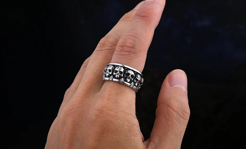 Livraison gratuite Bague homme en acier inoxydable 316L motif crâne avec zircon rouge Bijoux amulettes Cadeau pour petit ami style Punk Rock Vintage 2023 Nouveauté