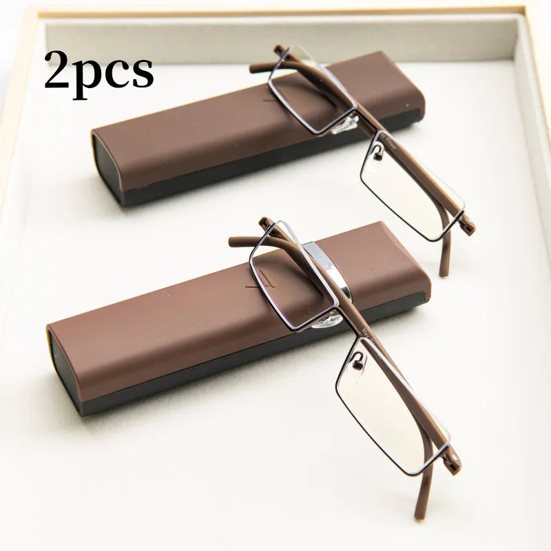 Lot de 2 lunettes de lecture anti-lumière bleue ultra-légères en TR90, lunettes de presbytie de sport pour femmes et hommes, pour la vue de loin, avec étui +1,2