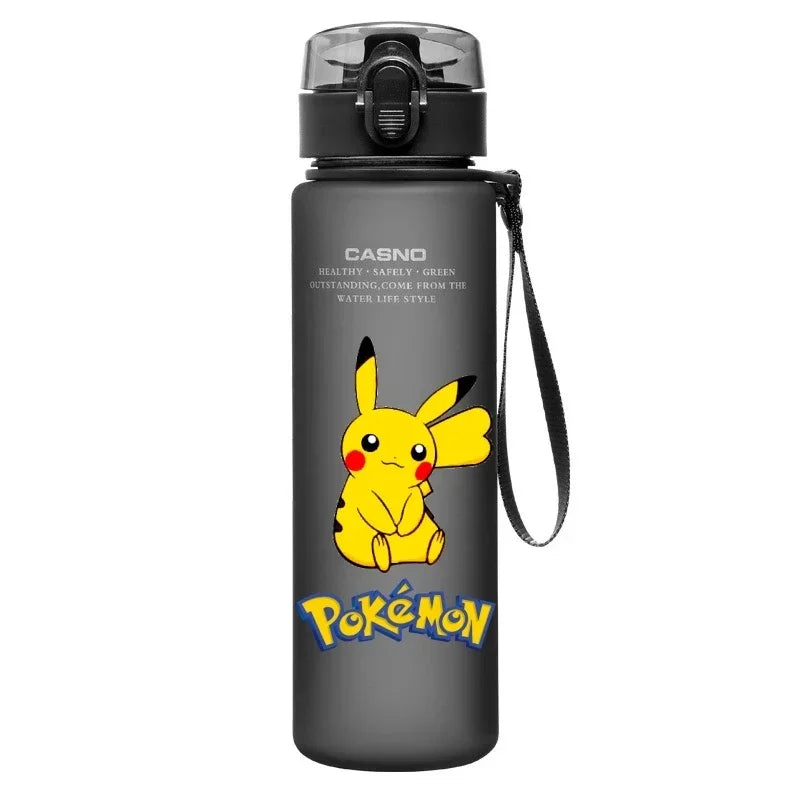 560ML Pokémon Wasserbecher Pikachu Mewtu Gengar Tragbare Plastik-Cartoon-Outdoor-Sport-Großraum-Reise-Wander-Wasserflasche