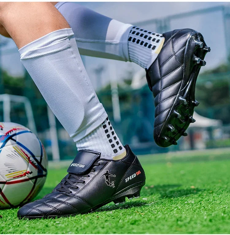 Chaussures de football homme crampons FG/TF, respirantes, professionnelles, pour gazon, antidérapantes, à crampons longs, pour entraînement adulte en futsal
