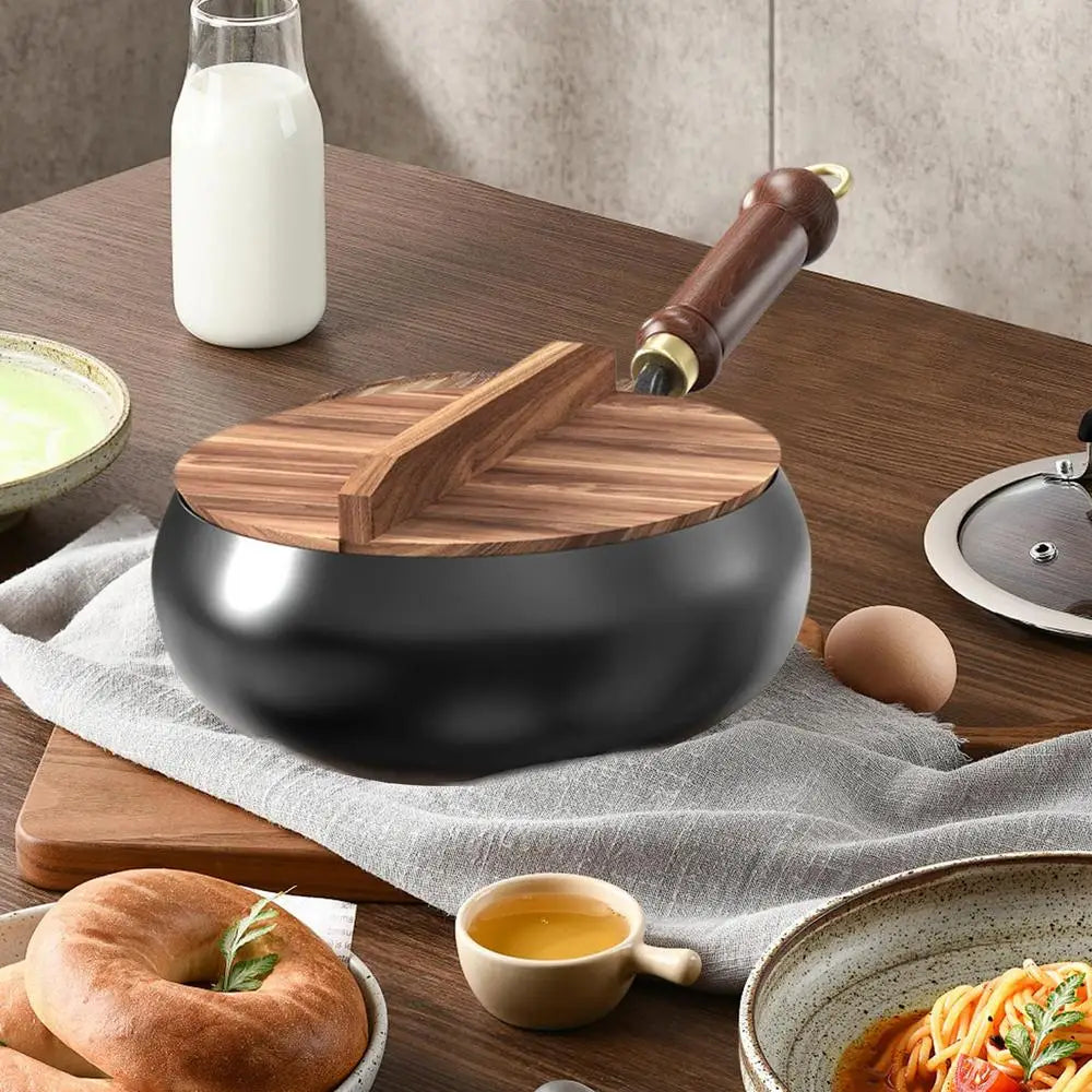 Großer Antihaft-Wok, chinesische Pfanne mit flachem Boden, unbeschichtet, tiefer Eisentopf mit Holzdeckel, 24 cm Durchmesser, Bratpfanne