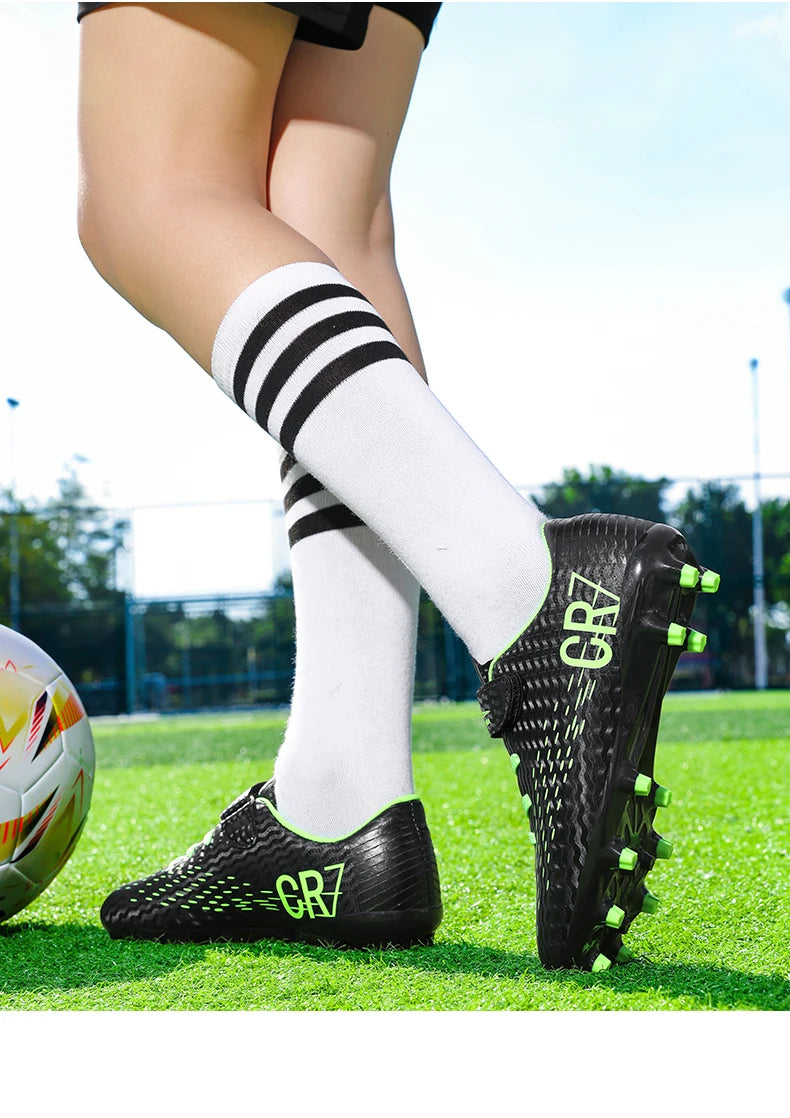 Nouvelles Chaussures de football pour enfants, Chaussures d'entraînement de football d'extérieur pour garçons et filles, Crampons de football à scratch, Baskets de futsal 28-39