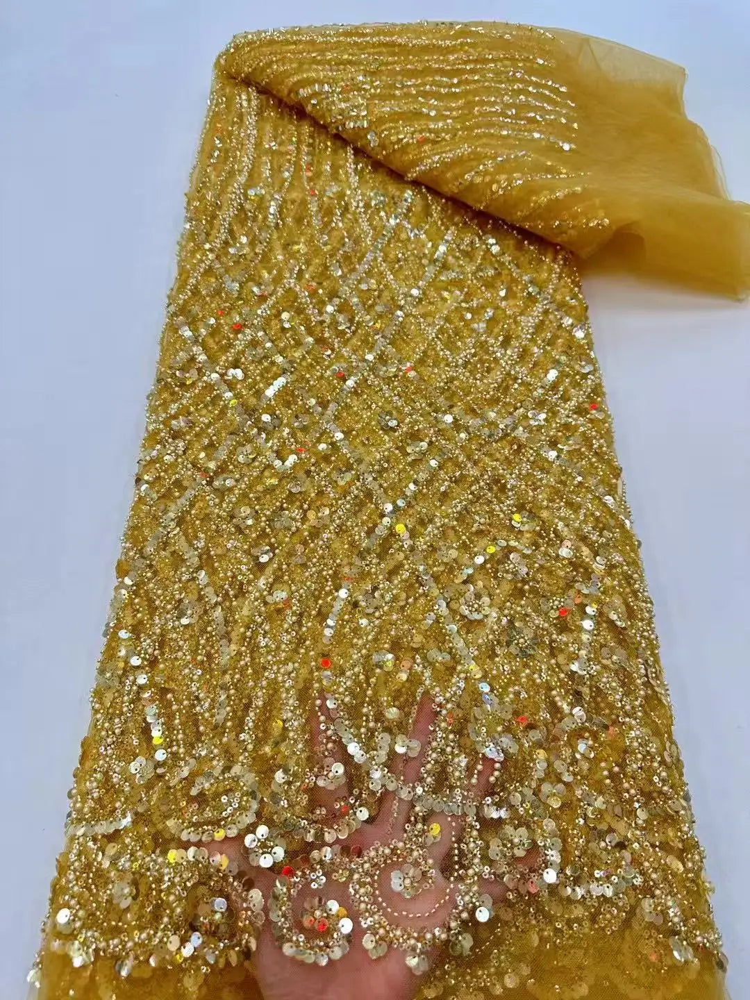 Afrikanische Pailletten-Spitzenstoffe Mode Nigerianische Stickerei Perlen-Tüllspitze Hochwertig zum Nähen von Kleidern Partykleid