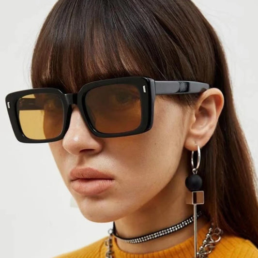 Square Vintage Sunglasses Woman Brand Designer SunGlasses Female Fashion Rivet Black Yellow Mirror Fishing Glasses Oculos De Sol