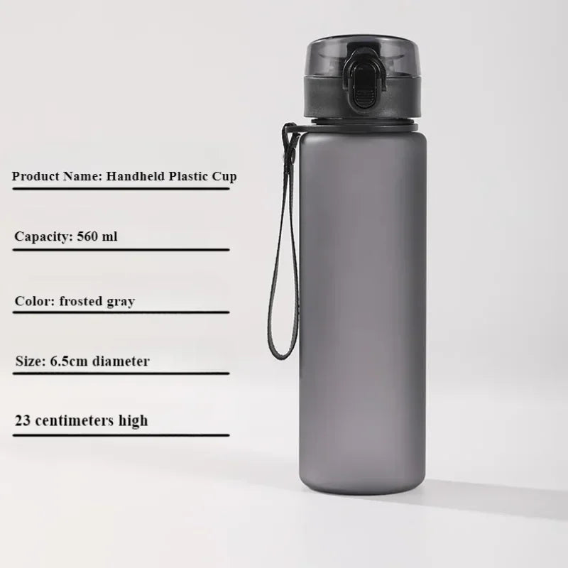560ML Pokémon Wasserbecher Pikachu Mewtu Gengar Tragbare Plastik-Cartoon-Outdoor-Sport-Großraum-Reise-Wander-Wasserflasche