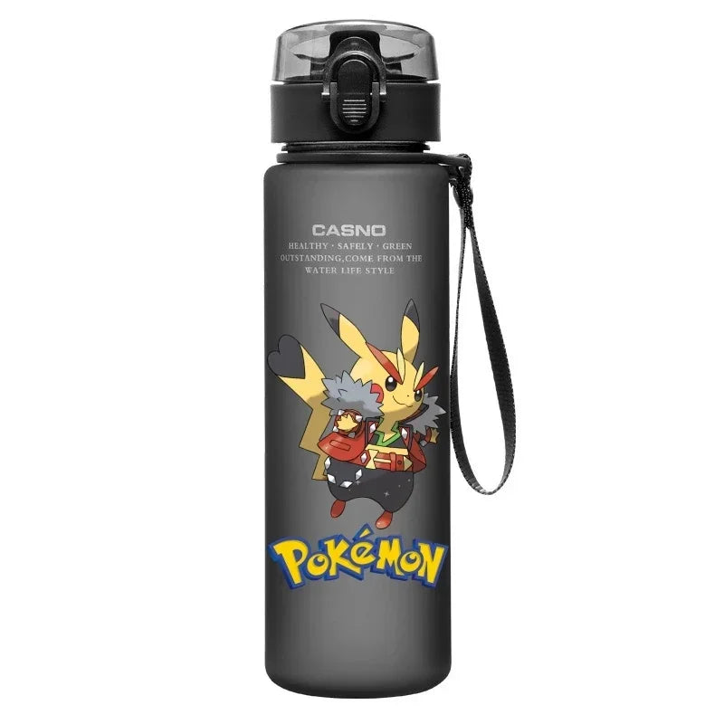 560ML Pokémon Wasserbecher Pikachu Mewtu Gengar Tragbare Plastik-Cartoon-Outdoor-Sport-Großraum-Reise-Wander-Wasserflasche