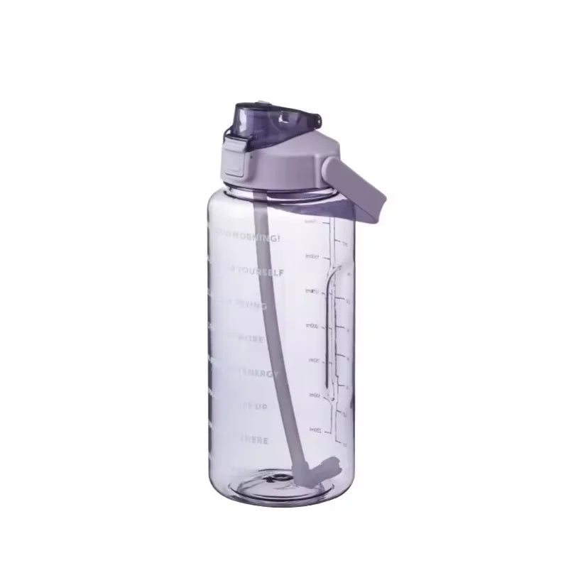 Bouteille d'eau en plastique de 2 litres avec paille, grande bouteille portable de voyage, tasse de sport fitness grande valeur, grosse tasse universelle pour adultes