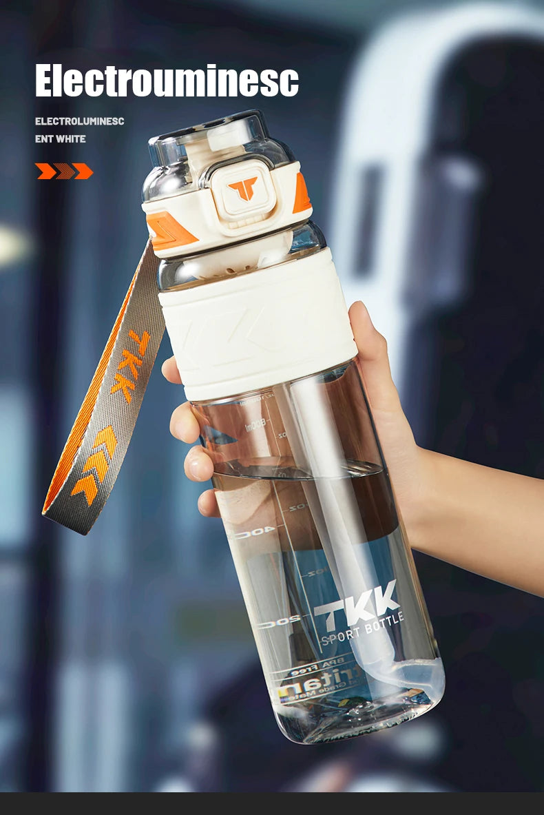 TKK 600/800/1000ml Sport-Trinkflasche Tritan BPA-frei Strohhalm Tragbar Auslaufsicher Kunststoff Trinkgeschirr Outdoor Fitness Kanne