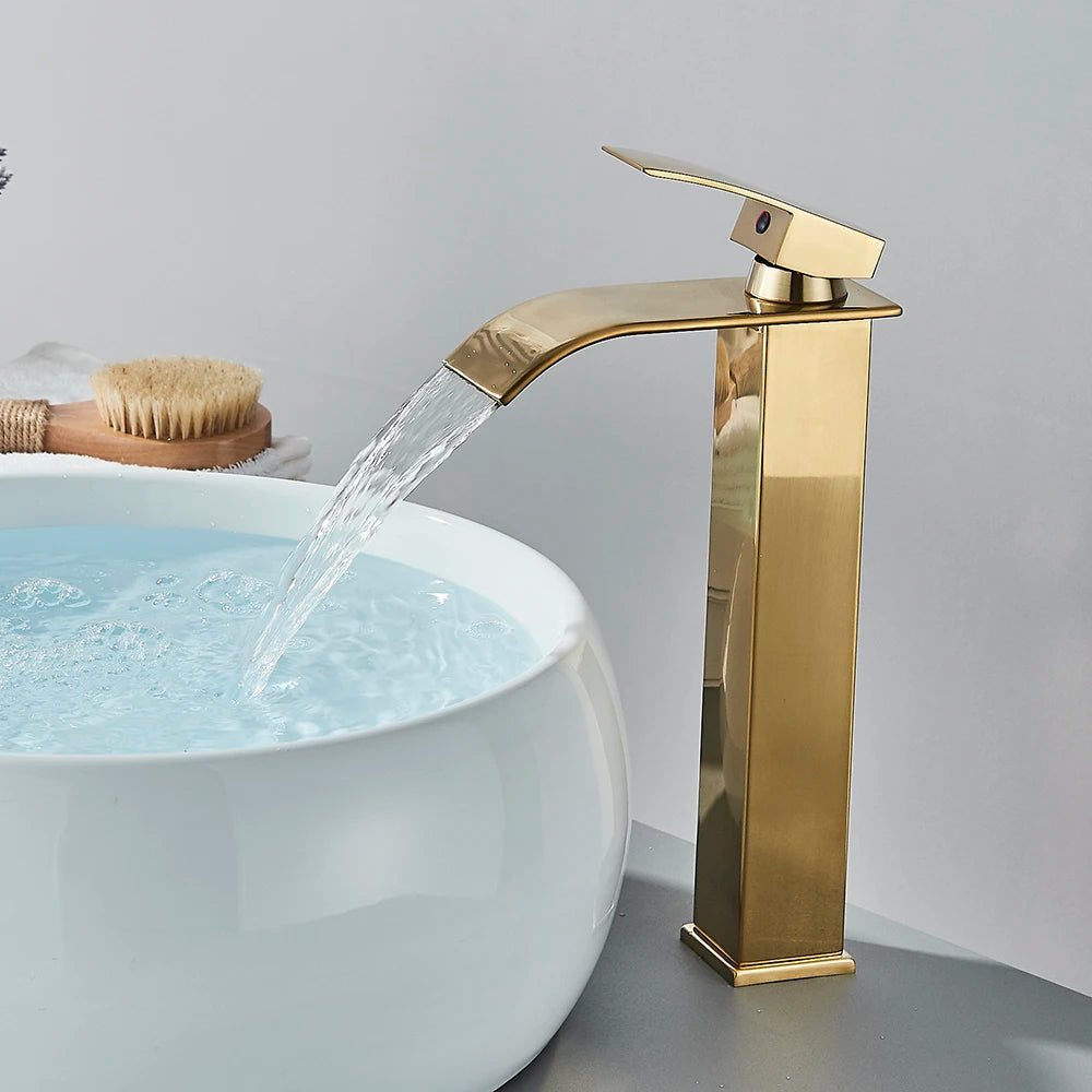 Robinet de Lavabo Doré Brossé, Élégant Robinet Cascade pour Salle de Bain, Mitigeur Monocommande en Laiton à Fixation sur Plan