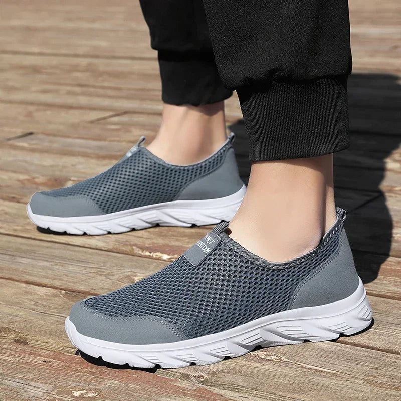 Nouvelles Chaussures de Course pour Hommes Chaussures de Sport Respirantes Légères Tendance Été en Maille Respirante pour Hommes Grandes Tailles 38-47