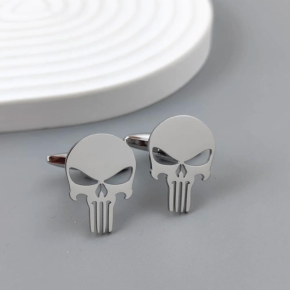 Trendy skull metal suit cufflinks, men's personalized stainless steel badge, jacket/backpack decorations.